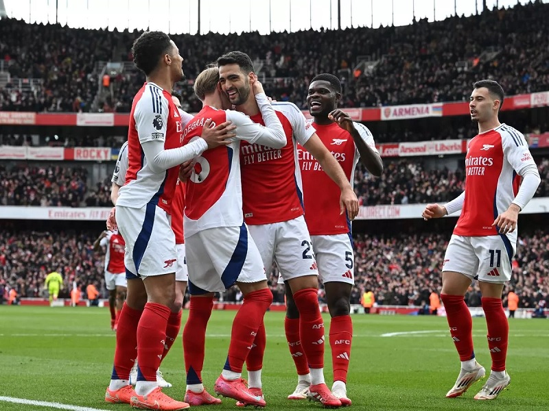 Mikel Merino là người hùng của Arsenal trước Chelsea